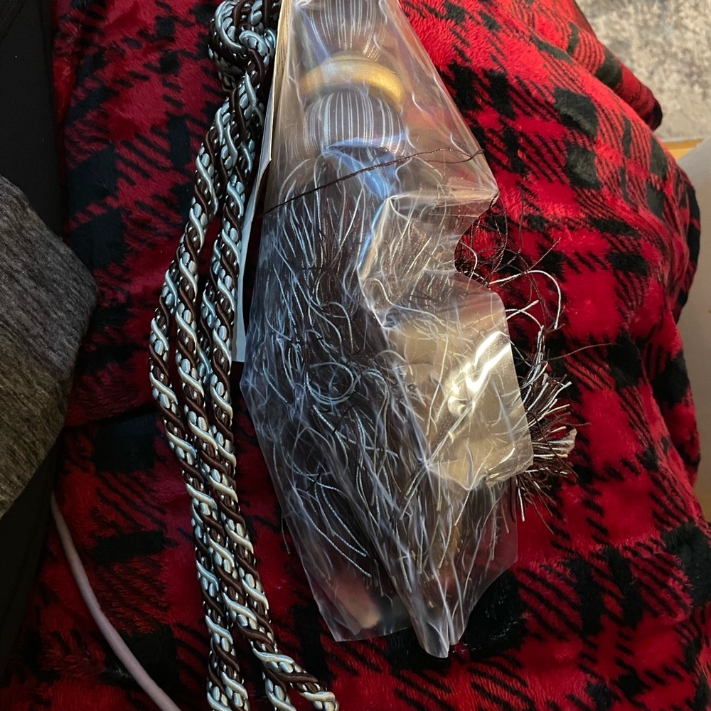 Avenue Gold and Brown Tassel